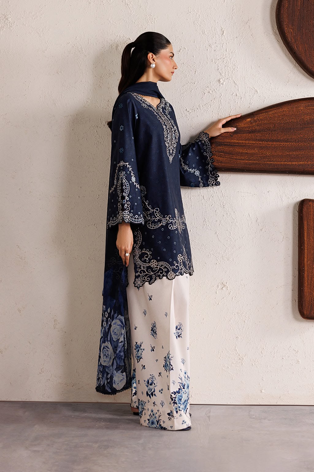 🌸 LUXURY SILK EMBROIDERED COLLECTION  MR-007